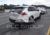 2020 Toyota RAV4 фото