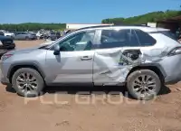 2020 Toyota RAV4 фото