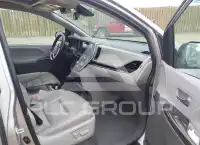 2020 Toyota SIENNA photo