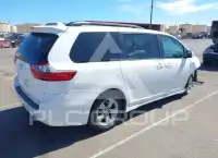 2020 Toyota SIENNA фото
