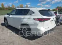 2020 Toyota Highlander photo