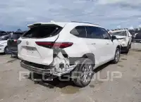 2020 Toyota Highlander photo