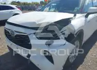 2020 Toyota Highlander photo