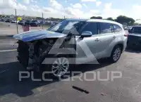 2020 Toyota Highlander photo