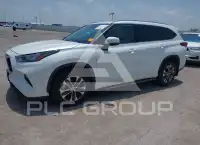 2020 Toyota Highlander photo