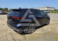 2020 Toyota Highlander photo