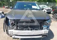 2020 Toyota Highlander photo
