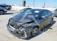 2020 Toyota PRIUS photo