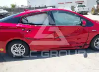 2020 Toyota PRIUS фото