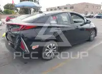 2020 Toyota PRIUS фото