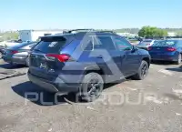 2020 Toyota RAV4 фото