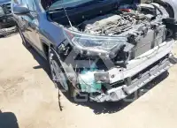 2020 Toyota RAV4 фото