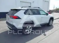 2020 Toyota RAV4 фото