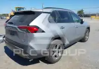 2020 Toyota RAV4 фото
