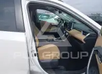 2020 Toyota RAV4 photo