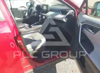 2020 Toyota RAV4 фото