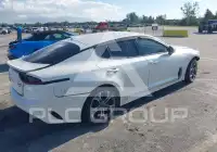 2020 KIA Stinger фото
