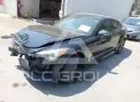 2020 KIA Stinger фото