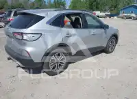 2020 Ford ESCAPE photo