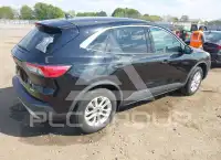 2020 Ford ESCAPE photo