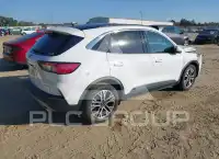2020 Ford ESCAPE photo