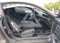 2020 Ford MUSTANG photo