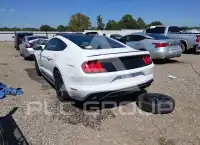 2020 Ford MUSTANG photo