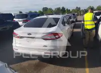 2020 Ford FUSION photo