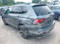 2020 Volkswagen Tiguan photo