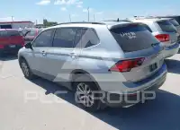 2020 Volkswagen Tiguan photo