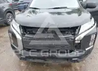2021 Mitsubishi OUTLANDER photo