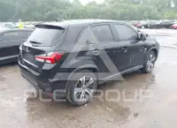 2021 Mitsubishi OUTLANDER photo