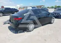 2021 Nissan VERSA photo