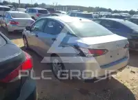 2021 Nissan VERSA фото