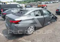 2021 Nissan VERSA фото