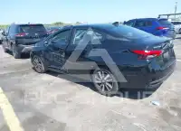 2021 Nissan VERSA фото