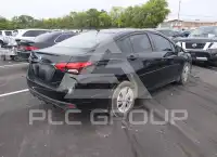 2021 Nissan VERSA фото