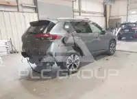 2021 Nissan ROGUE photo