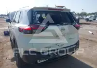 2021 Nissan ROGUE photo