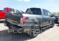 2021 Nissan TITAN фото