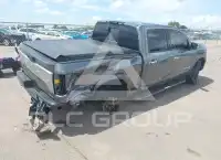 2021 Nissan TITAN фото