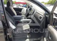 2021 Nissan TITAN фото