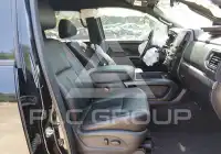 2021 Nissan TITAN photo
