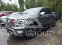 2021 Nissan TITAN photo