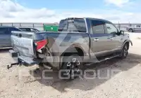 2021 Nissan TITAN фото