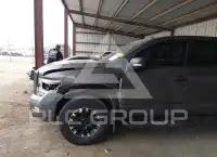 2021 Nissan TITAN photo