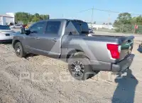 2021 Nissan TITAN фото