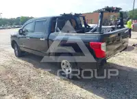 2021 Nissan TITAN фото