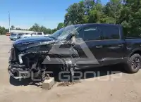 2021 Nissan TITAN photo