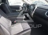 2021 Nissan TITAN photo